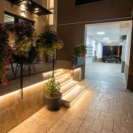 Golden Nest شقة *
